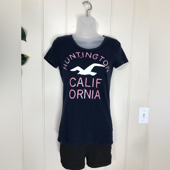 Hollister Navy Blue Round Neck Blouse Huntington California Medium 8- 10
Stretch - Picture 2 of 16